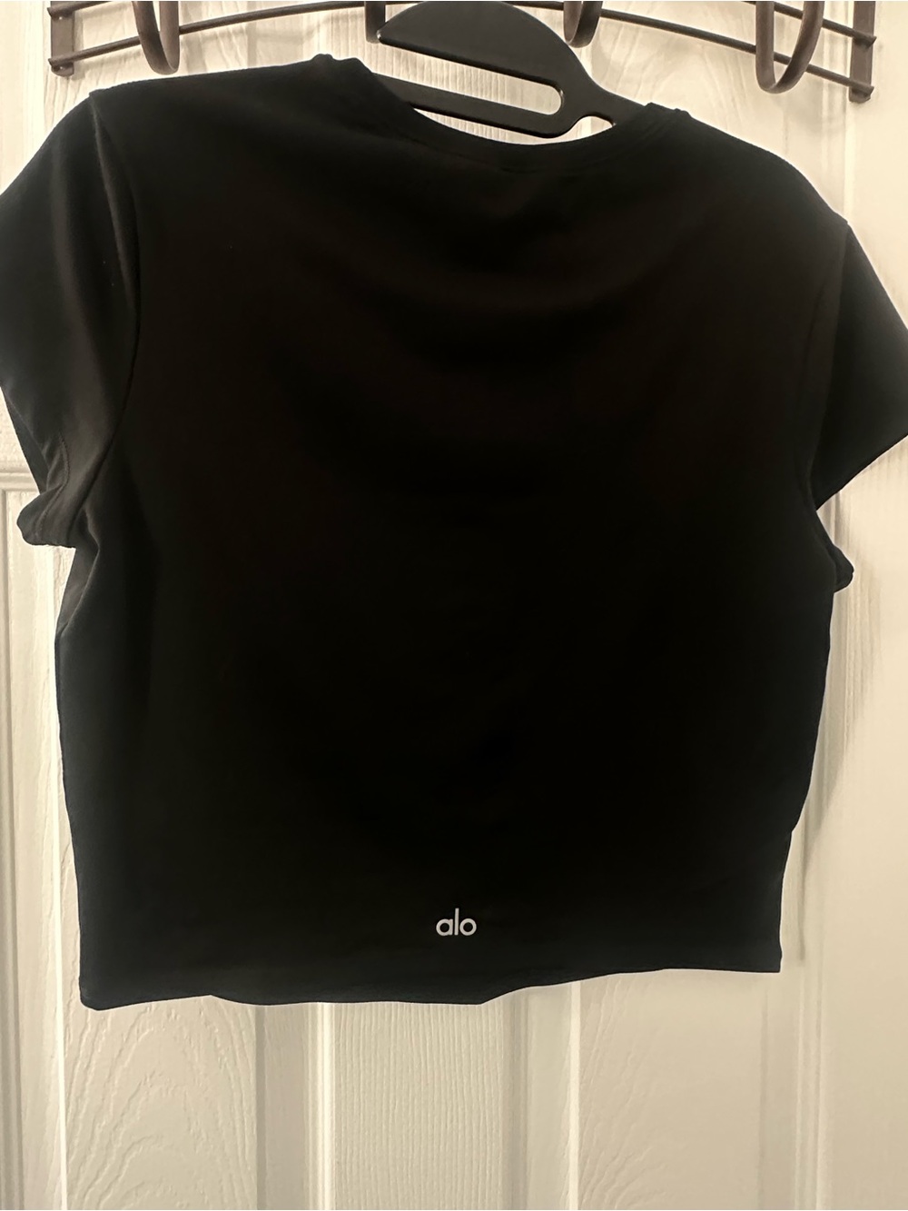 Alo slightly Cropped Tee- Alosoft Finesse perhaps? large- Black- Like New - Picture 2 of 4